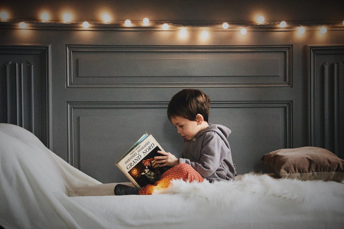 HRT實用入門指南。從認識HRT是什麼，到如何使用、有什麼影響...本篇文章帶你深入了解賀爾蒙置換治療的眉眉角角。