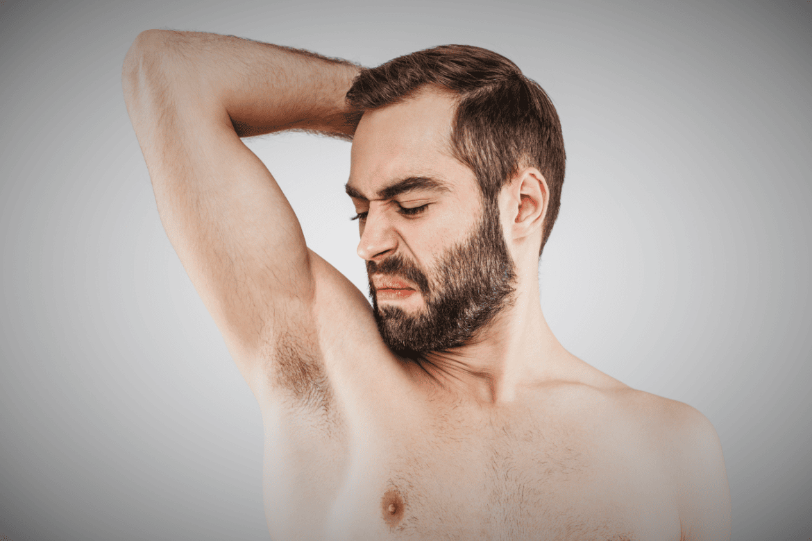 因為雄激素活化大汗腺與皮脂腺，不只出汗、油脂增多，分泌物和皮膚上的細菌群也會改變。因此有些FtM表示不只更濃厚，連整個人散發的味道都改變了