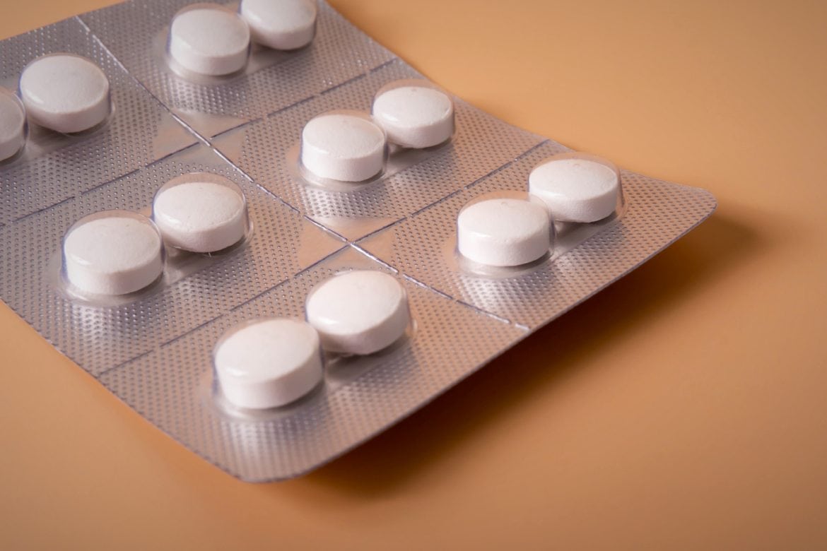 洛寧錠 minoxidil 口服（俗稱毛毛藥），促進毛髮生長